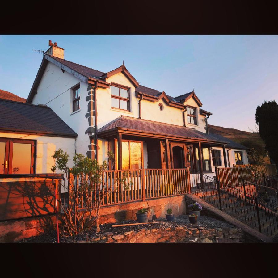 Beautiful Secluded Farmhouse With Hot Tub Villa Barmouth Exterior foto